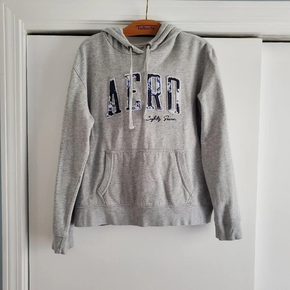 Aeropostale Large Pullover Hoodie Sweatshirt Gray with Blue Floral “AERO” Logo - Picture 1 of 7